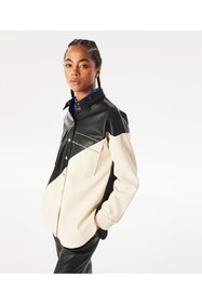 https://cdn.dsmcdn.com/sfweb-pdp/images/product-placeholder-v2.jpeg