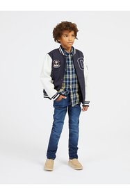 https://cdn.dsmcdn.com/sfweb-pdp/images/product-placeholder-v2.jpeg
