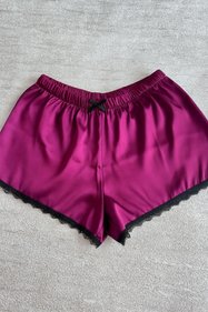 https://cdn.dsmcdn.com/sfweb-pdp/images/product-placeholder-v2.jpeg