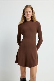 https://cdn.dsmcdn.com/sfweb-pdp/images/product-placeholder-v2.jpeg