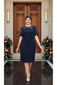 Nidya Moda Büyük Beden Kadın Mürdüm Omzu Pencereli Dantel Elbise