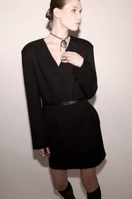 https://cdn.dsmcdn.com/sfweb-pdp/images/product-placeholder-v2.jpeg