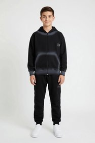 https://cdn.dsmcdn.com/sfweb-pdp/images/product-placeholder-v2.jpeg