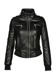 https://cdn.dsmcdn.com/sfweb-pdp/images/product-placeholder-v2.jpeg