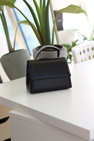 https://cdn.dsmcdn.com/sfweb-pdp/images/product-placeholder-v2.jpeg