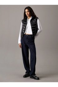 https://cdn.dsmcdn.com/sfweb-pdp/images/product-placeholder-v2.jpeg