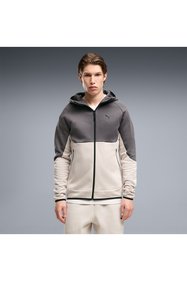 https://cdn.dsmcdn.com/sfweb-pdp/images/product-placeholder-v2.jpeg