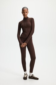 https://cdn.dsmcdn.com/sfweb-pdp/images/product-placeholder-v2.jpeg