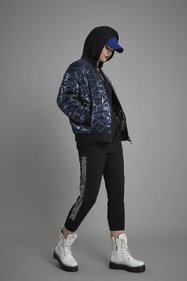 https://cdn.dsmcdn.com/sfweb-pdp/images/product-placeholder-v2.jpeg