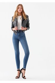 https://cdn.dsmcdn.com/sfweb-pdp/images/product-placeholder-v2.jpeg