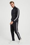 Große Größen in Sweatsuit Set - Schwarz - Figurbetont