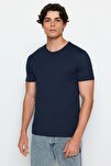 T-Shirt - Black - Slim fit