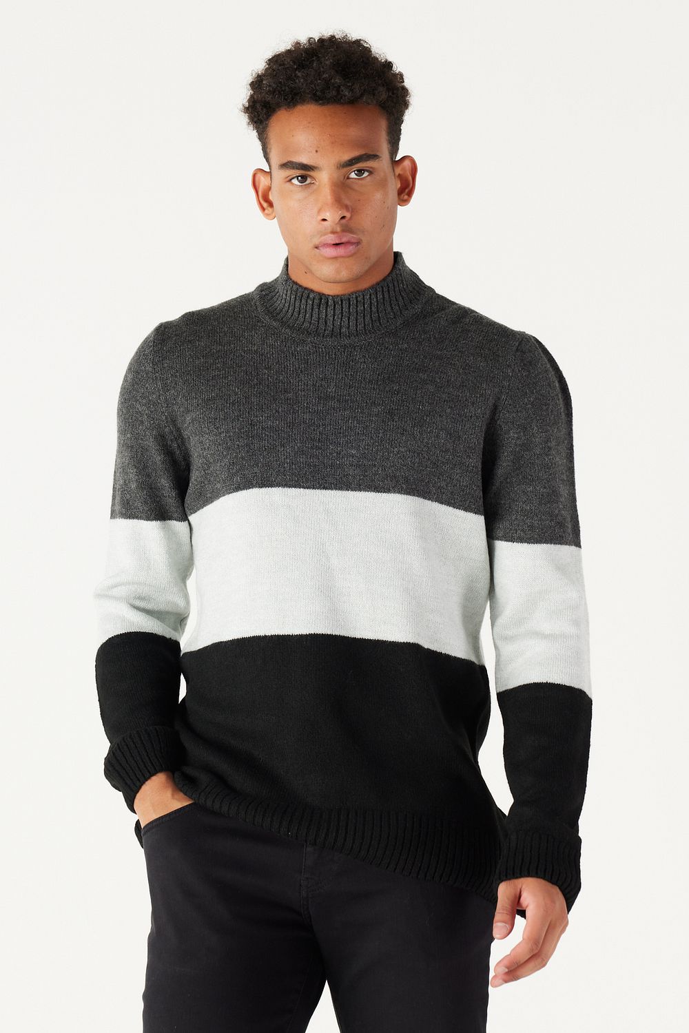 Black jumper with clearance white collar mens