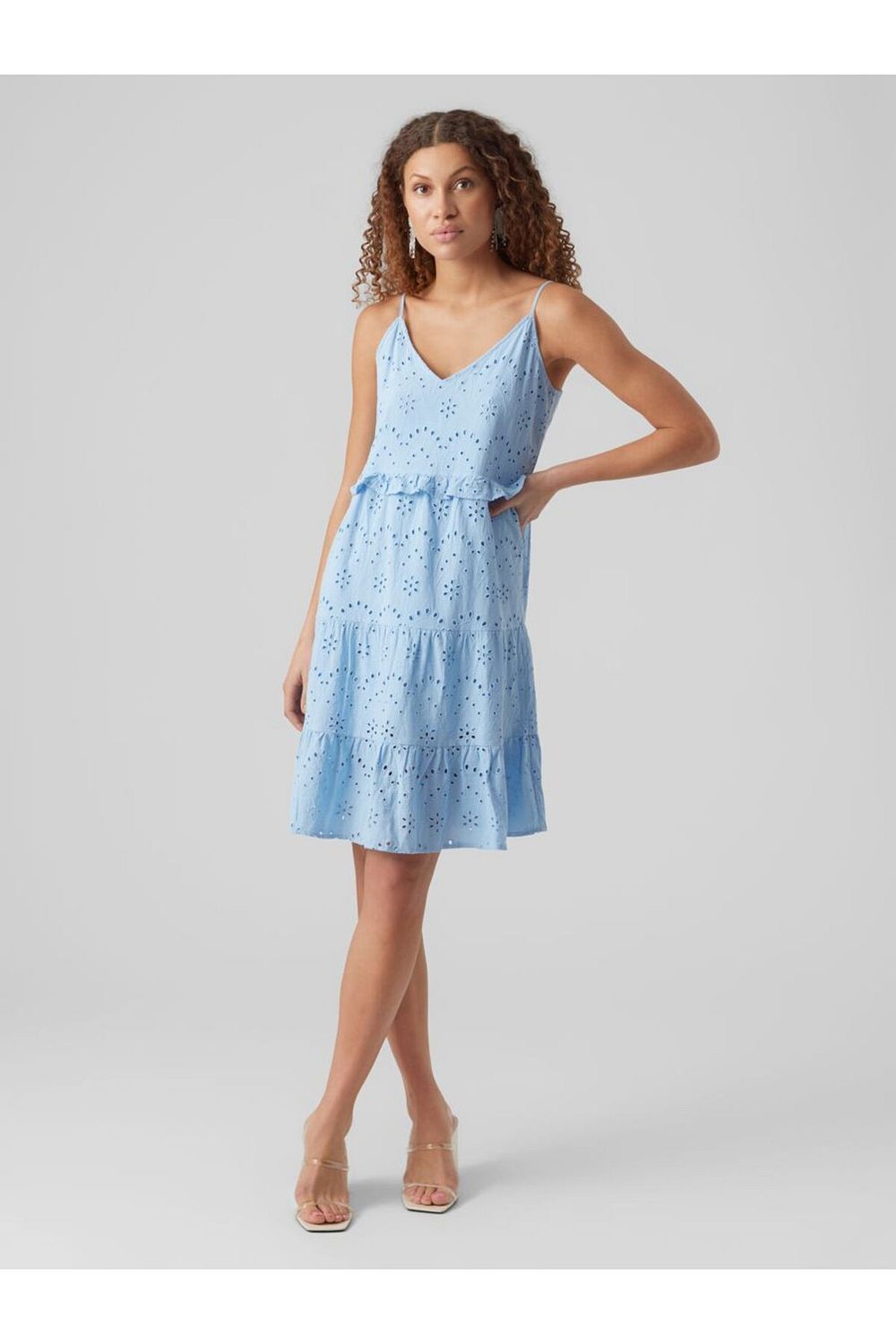 Vero Moda Kleid Broderie Anglaise Trendyol