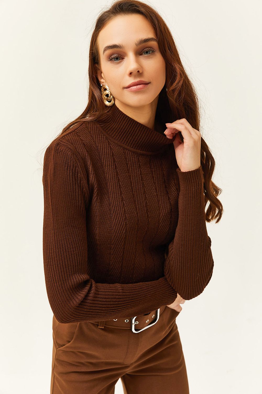 Pink Ribbed Roll Neck Textured Yarn Sweater