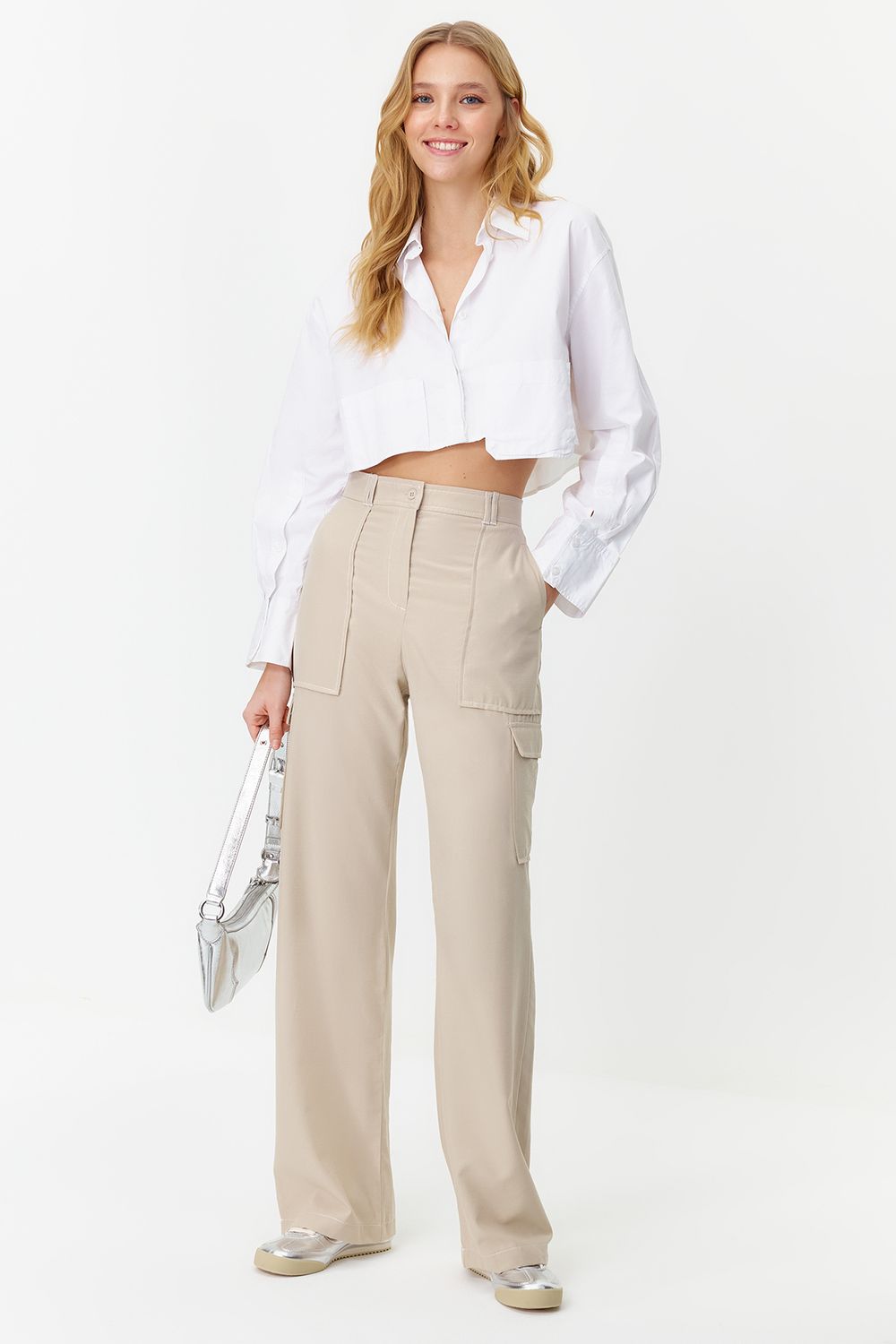 Trendyol Collection Gray Cargo Wide Leg Woven Trousers with Contrast  Stitching Detail TWOSS21PL0288 - Trendyol