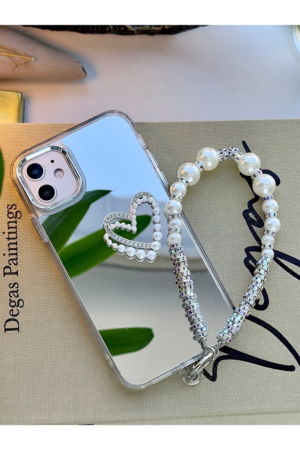 حافظة سيليكون مضادة للصدمات بتصميم قلب أسود عاكس م...