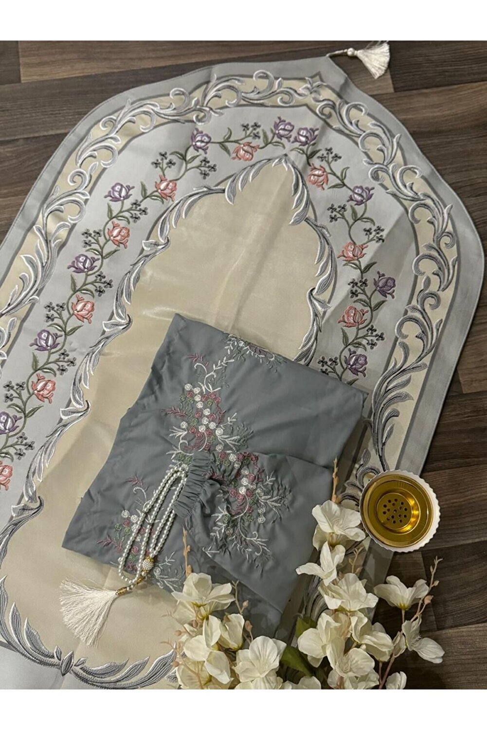 طقم صلاة نسائي محراب