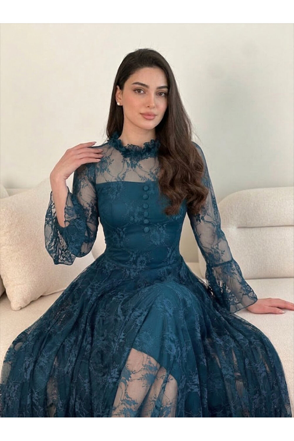 فستان "إيلينا" دانتيل باللون الأبيض الفاخر من دفنا