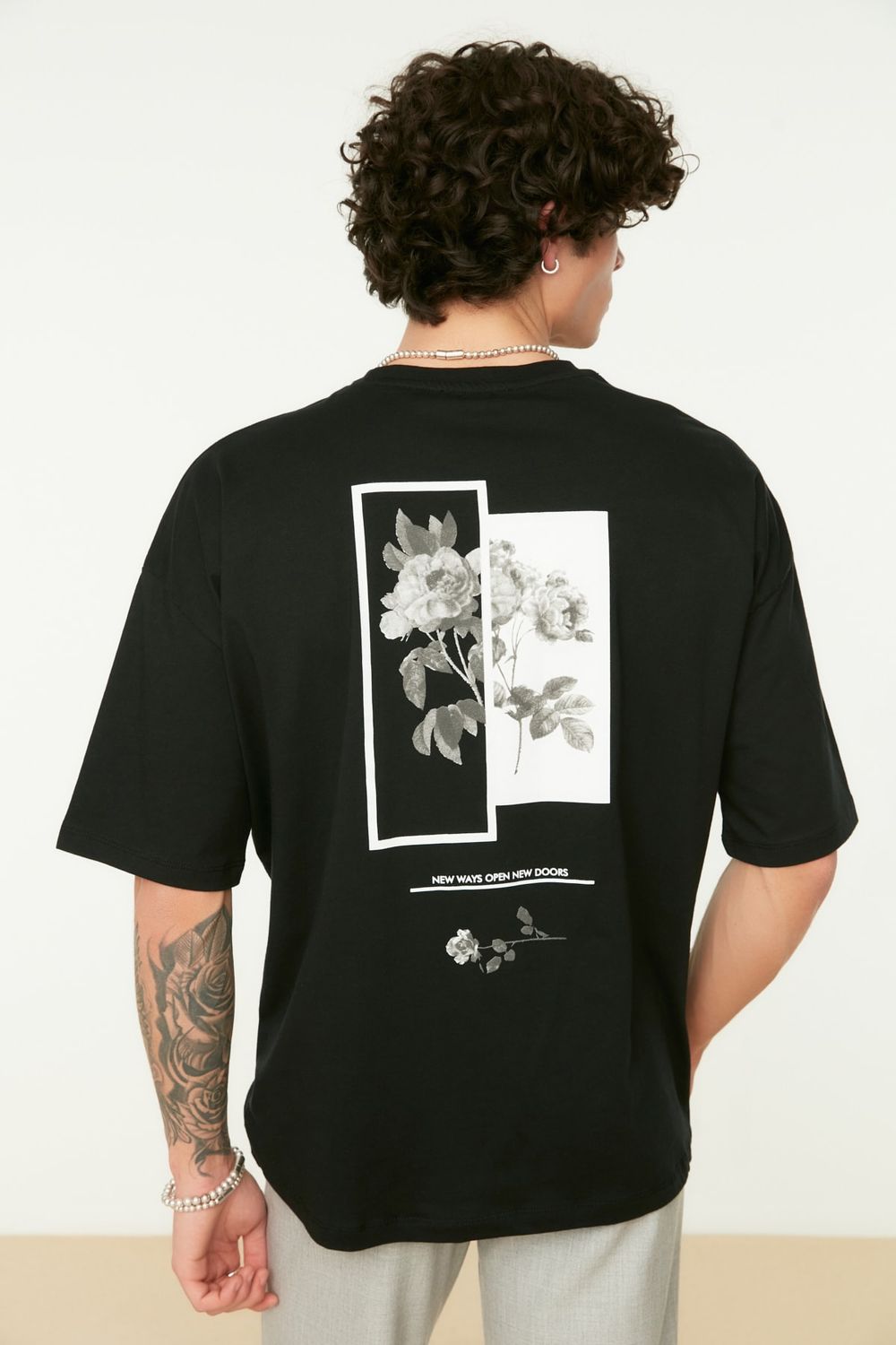 Trendyol 100 % Blumenmuster Baumwolle Collection Rundhalsausschnitt - kurzärmliges, Trendyol und mit Schwarzes, aus übergroßes/weites Herren-T-Shirt