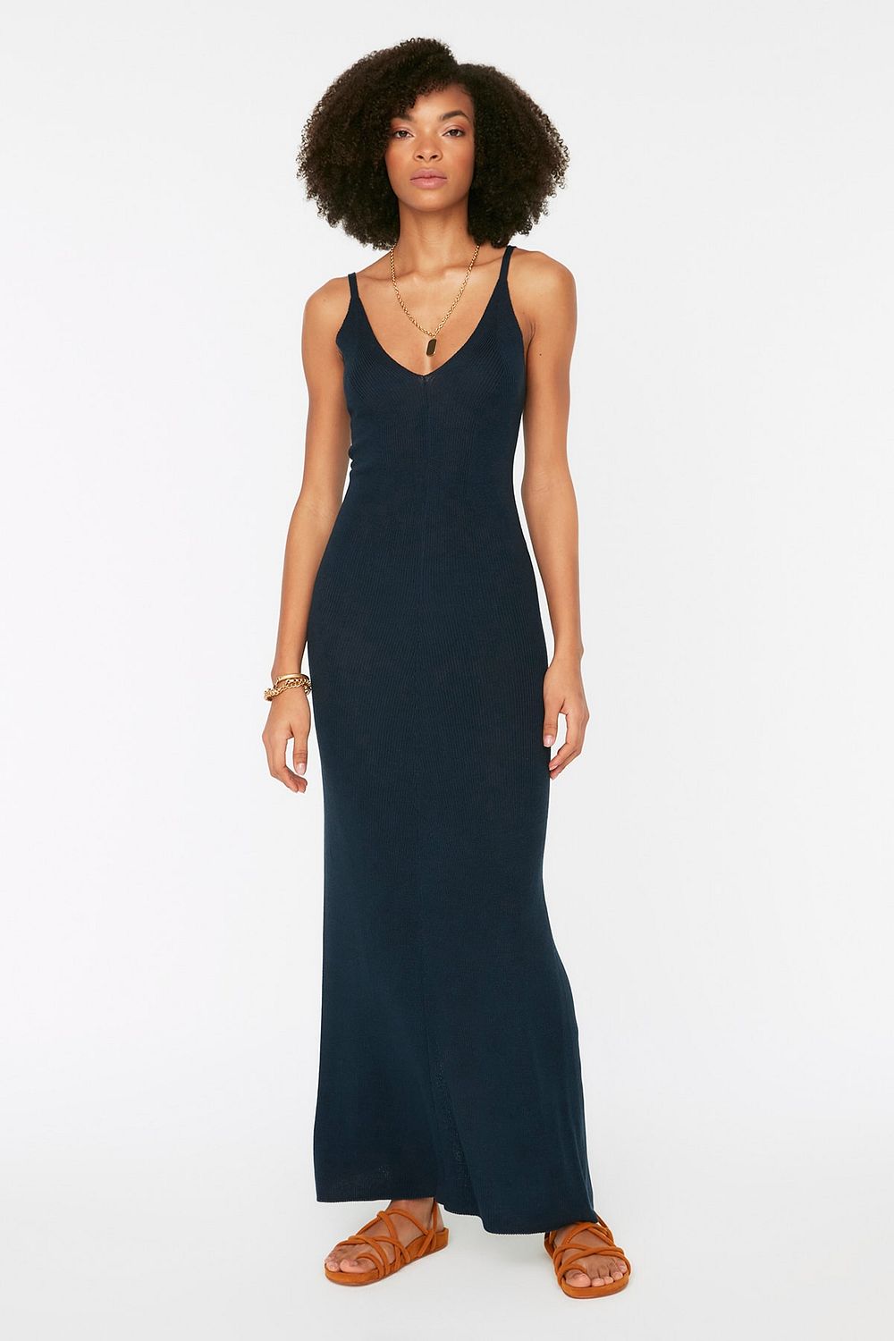 Simple black maxi evening dress discount