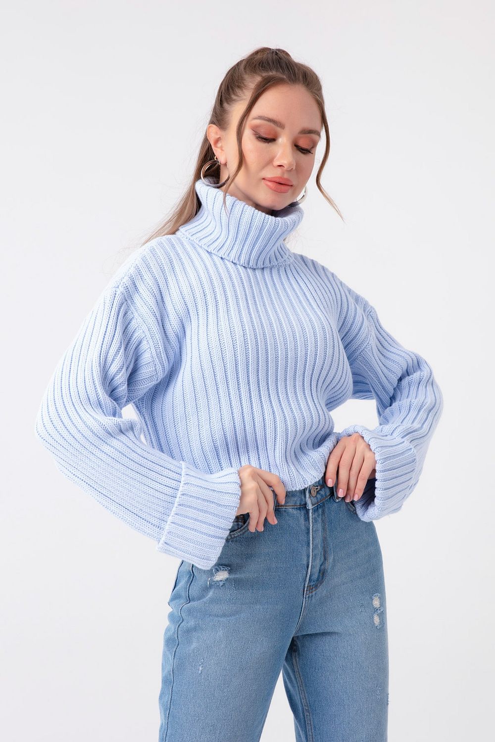 Wide outlet ribbed turtleneck
