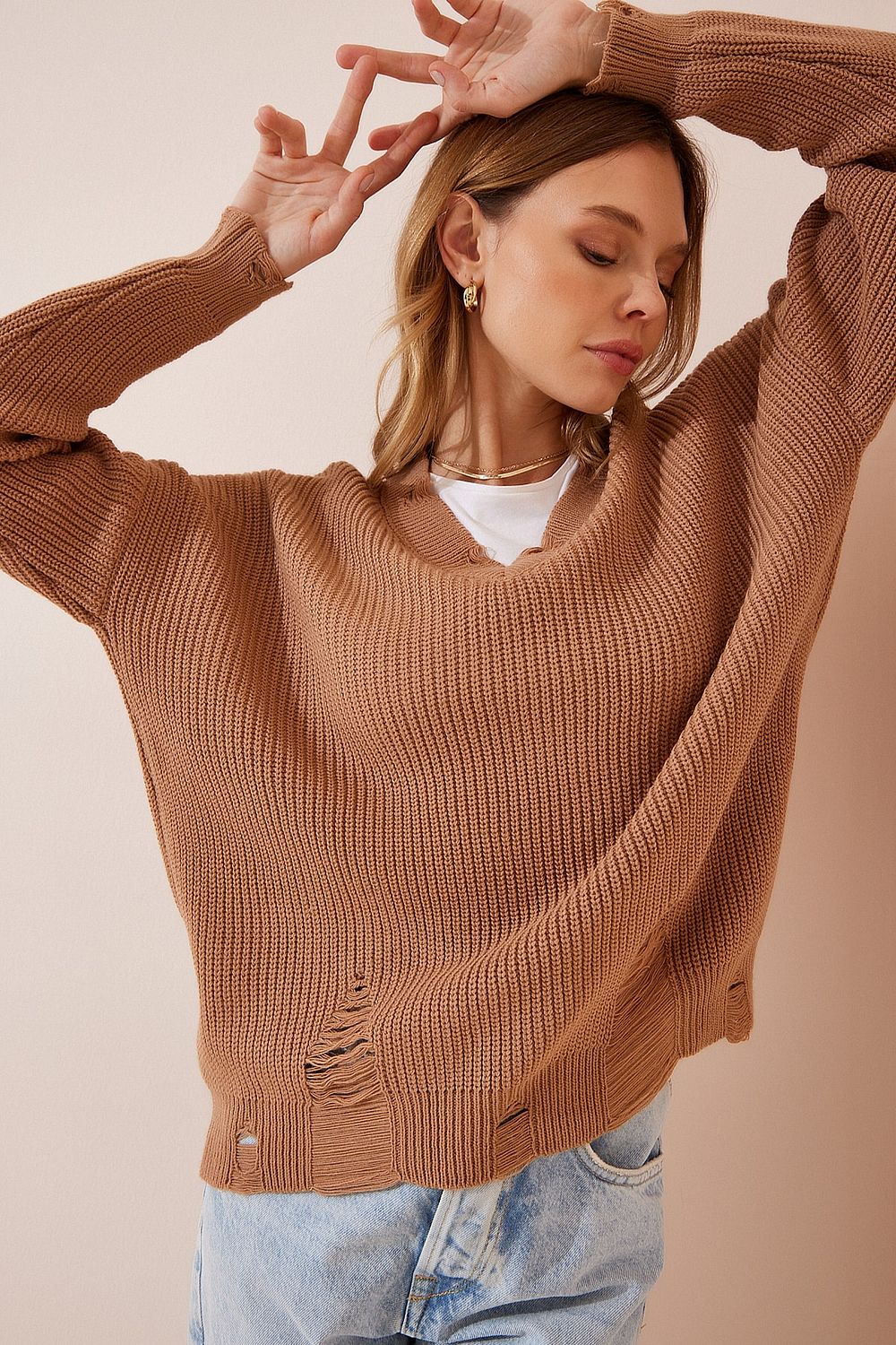Happiness stanbul Women s Camel V Neck Ripped Detailed Knitwear