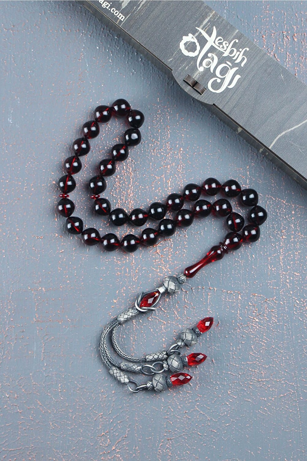 Tesbih Otağı خرز صلاة من العنبر الناري مزين بشراشي...