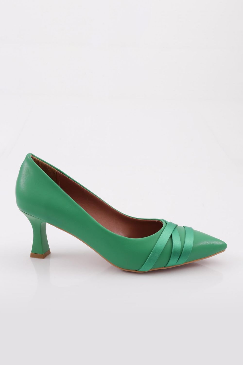 Leather heels Alohas Green size 36 EU in Leather - 36007549