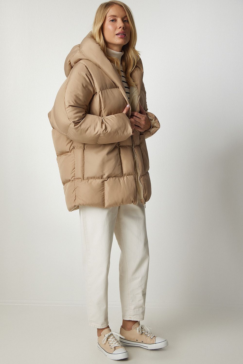 Beige puff jacket hotsell