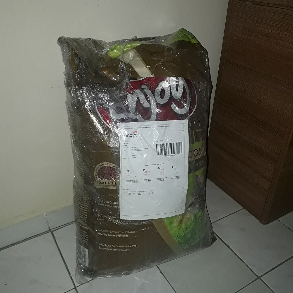 sokak kediler  icin aldım severek yediler sapasaglaglam geldi teşekkürler