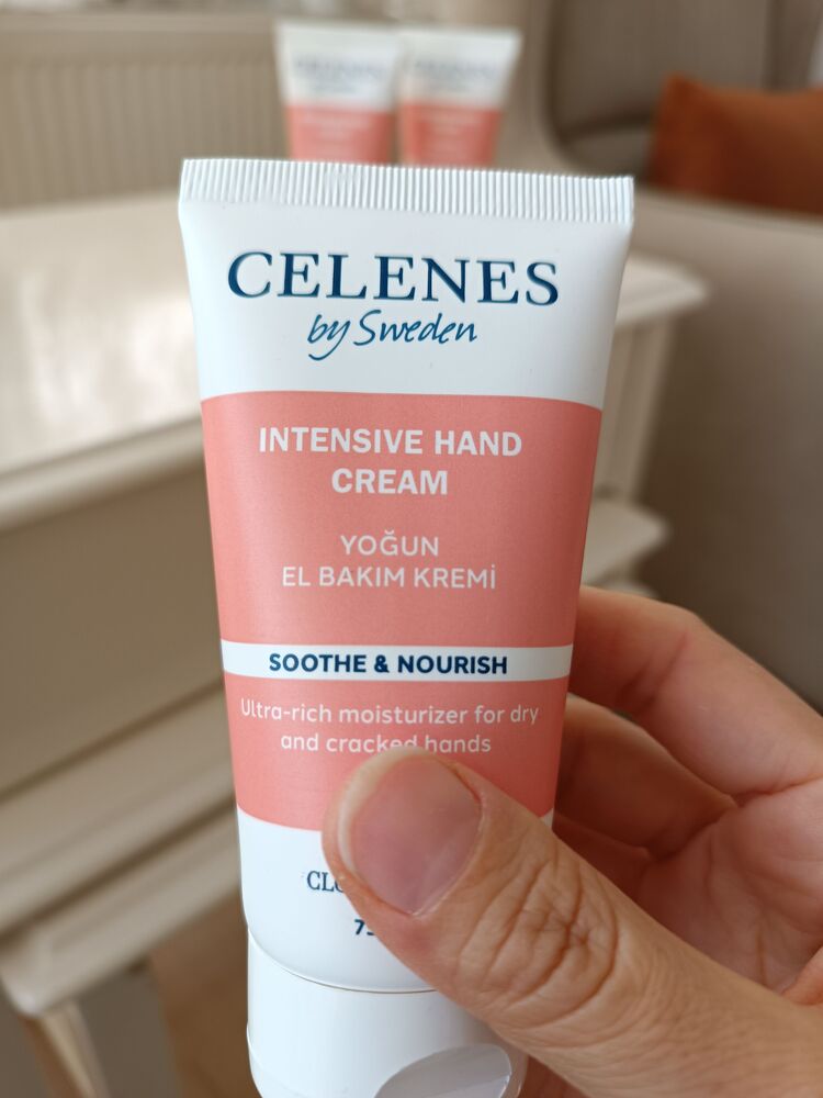 Yoğun Nemlendirici Cloudberry El Bakım Kremi Kuru ve Hassas