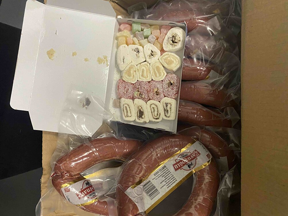 Şüphelerim vardı yorumlara güvenerek aldım çok memnunun inanılmaz lezzetli. Çocuklarım severek tüketiyor. Hediye lokum için ayrıca teşekkür ederim