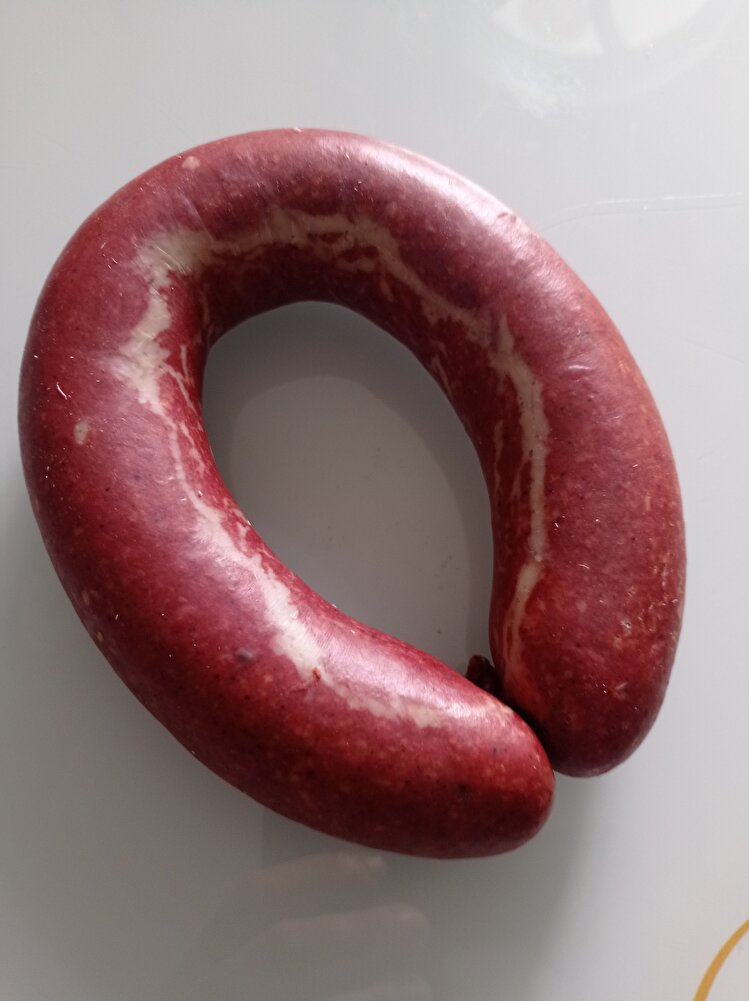 Hızlı teslimat ama başka yorumdada okumuştum sucuktan ziyade salam gibi