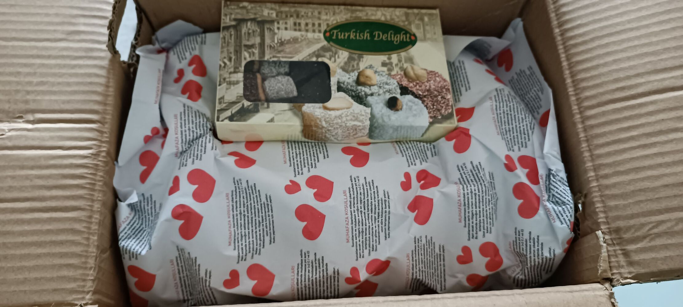 ürün gerçekten güzel paketlenmişti, acı tadı lezzetli hediye için de teşekkür ederiz :)