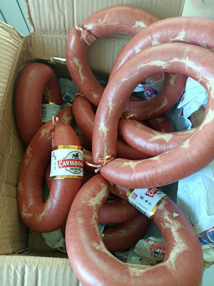 beğendik sucuklari  lokum satışı yaparsaniz kesinlikle daimi müşteriniz olurum acayip beğendim çok Taze tadı mükemmel teşekkür ederim ikraminiz için 🙂