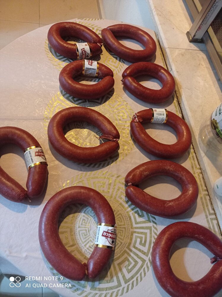 sucuklarım geldi daha yemedim ama gayet güzel bir şekilde geldi gofrette gondermissiniz teşekkür ederim 🙏😊