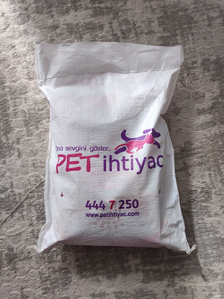 Ürün çok güzel paketlenmis ve çok hızlı elime ulaştı. Artık mama adresim belli oldu teşekkürler