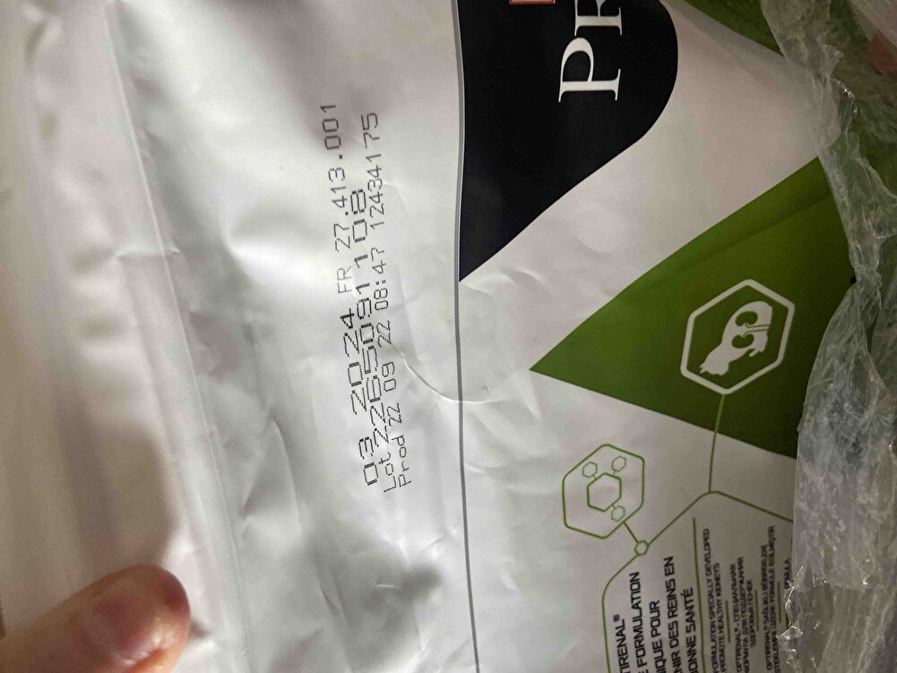 Sapasağlam güzel paketli şekilde geldi kedim kısır ve bu mama cok güzel satıcıya teşekkürler