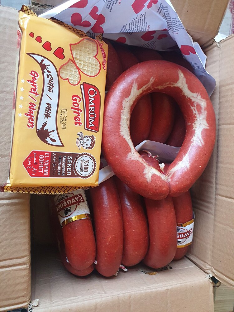 tadı güzel ben beğendim yarısını acılı istemiştim dediğim gibi göndermişler bir gün gibi kısa bir sürede elime geçti düşünmeden alabilirsiniz tekrardan teşekkürler