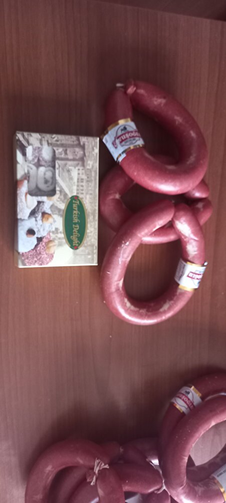 Ürün kaliteli ve tadı güzel fiyat olarak ta iyi ayrıca beraberinde gönderdiğiniz hediye lokum içinde teşekkür ederiz