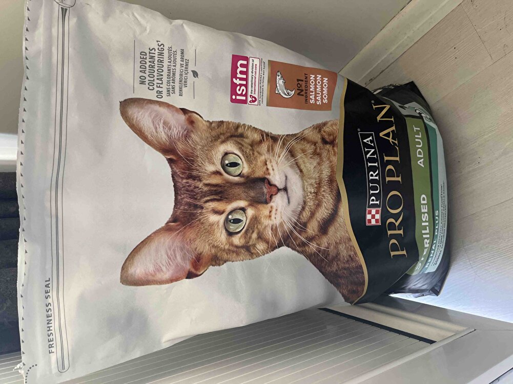 Proplan orijinal mama. Kedilerimiz severek yiyorlar.