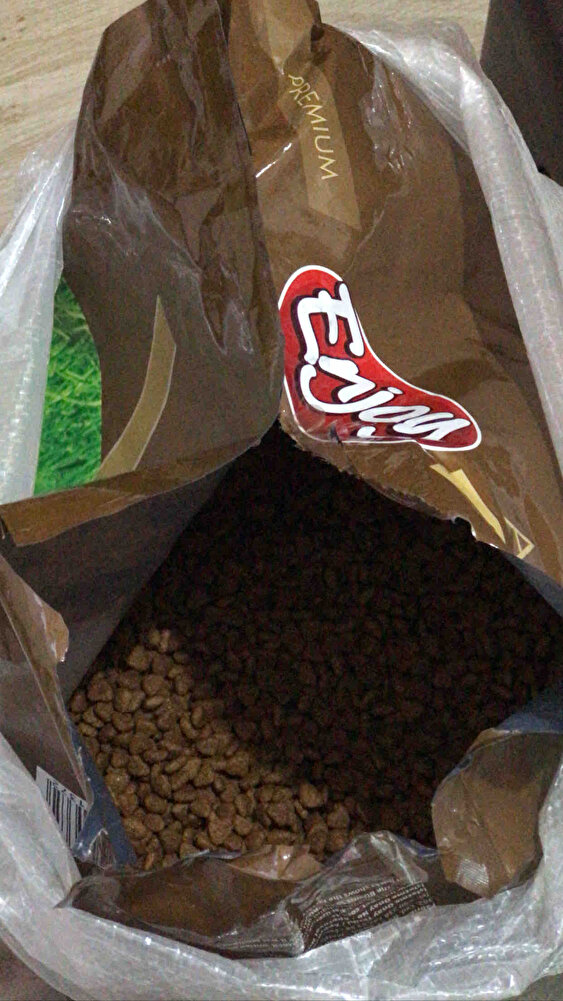 Kargolama süreci aşırı hızlıydı bu çok güzel paketleme de sağlamdı mamalar da taze geldi gerçekten çok iyi tavsiye edebileceğim bir ürün hayvanlarda çok severek yiyor