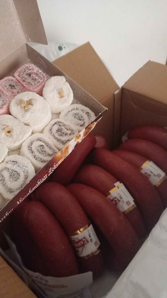 bu ikinci siparisimdi hep sorunsuz geldi satıcı cooook ilgili tabiki hediyemi de eş geçmemiş hiç pişmanlık duymuyorum sipariş oluştururken lezzetli çok sevdik ailecek tek adresimiz sizsiniz teşekkür ederim herşey için ♥️♥️♥️