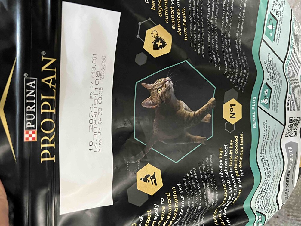 Son kullanma tarihi 10/2024 özenli paketleme ve hızlı kargo için teşekkürler. Fiyat pahalı ama yapacak birşey yok. Kedim severek yesin yeter