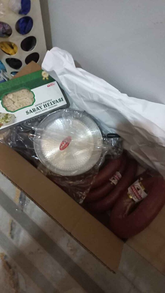 kargo çok hızlıydı paketlemeside gayet güzel hediyeler  içinde ayrıca tşk ederim