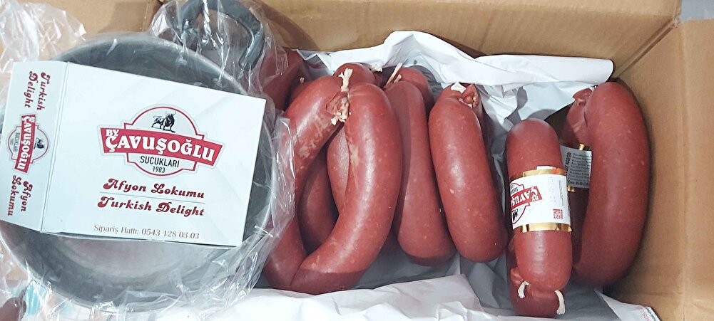 Sucuklar güzeldi beğendik,  tekrar sipariş vereceğim, hediyeler için teşekkürler.