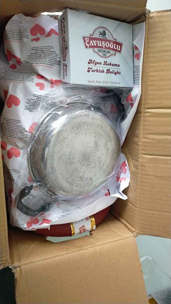 tadı  güzel  acısı çok  iyi daha önceden  de aynı  firmadan acısız almıştım. kalitesine  güvenerek  memnun  kaldım hediyeler  için teşekkür ederim.