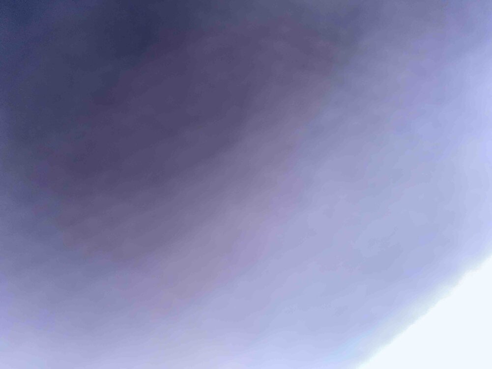 Kargoyu açmadan iade etmek zorunda kaldım ama güzel paketlenmişti