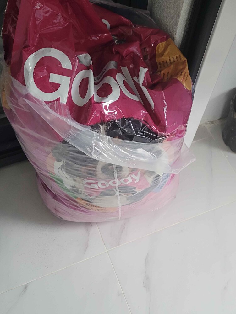 2 farklı cins köpeğim var, biri severek yedi diğeri pek beğenmedi:) Bayram nedeniyle kargo gecikmeli geldi biraz gözlerim yollarda bekledim mama bittiğinden, ama paketleme özenliydi. 4.5tan 5 👍🏻